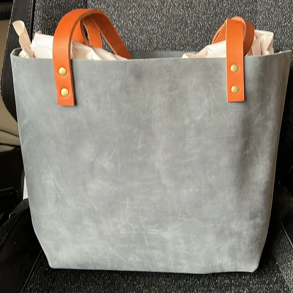Brand new storm large tote. - Picture 2 of 4